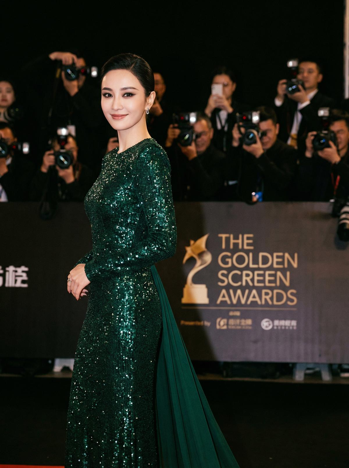 三级片视频解说-明星访谈